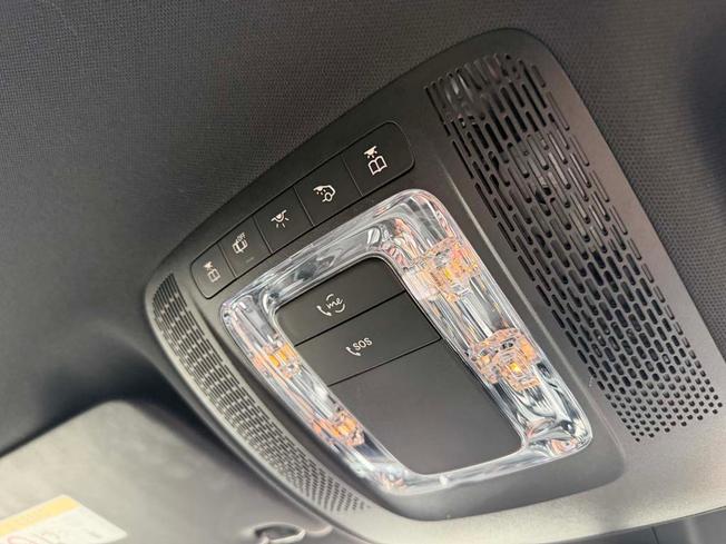 MERCEDES-BENZ GLA Photo 32