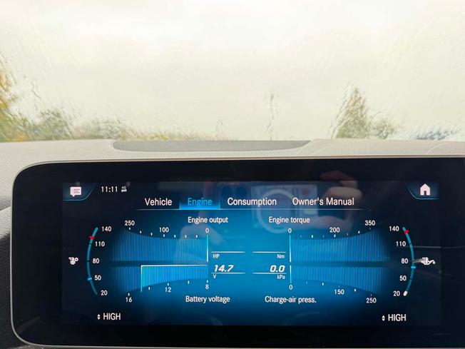 MERCEDES-BENZ GLA Photo 35