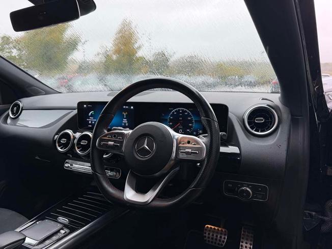 MERCEDES-BENZ GLA Photo 39