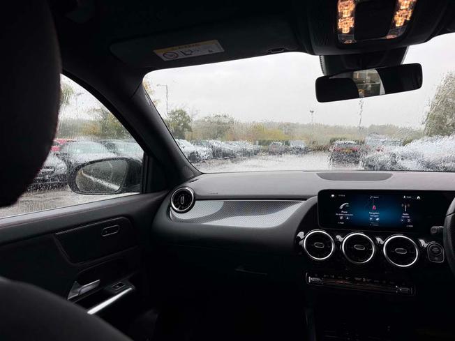 MERCEDES-BENZ GLA Photo 42