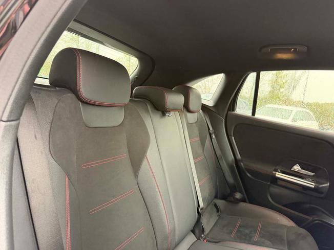MERCEDES-BENZ GLA Photo 8