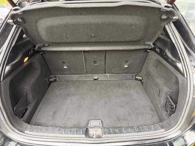MERCEDES-BENZ GLA Photo 9