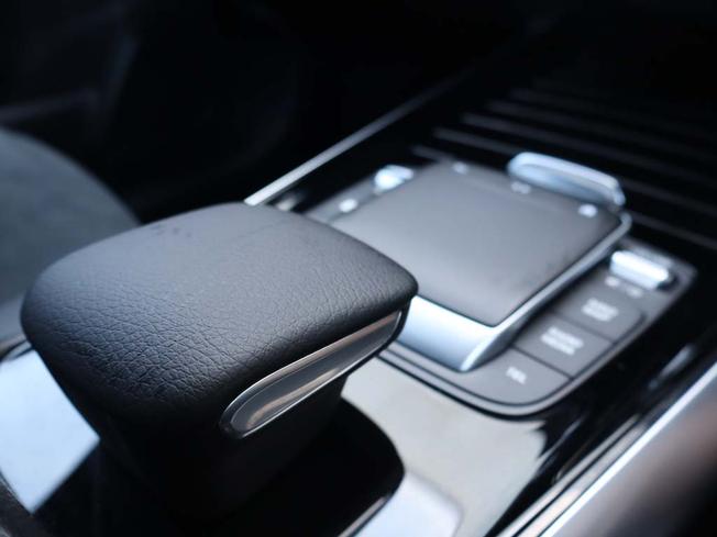 MERCEDES-BENZ GLA Photo 20