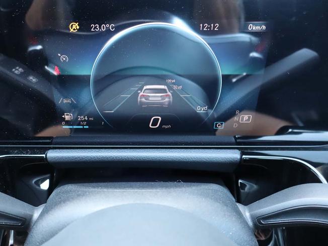 MERCEDES-BENZ GLA Photo 21