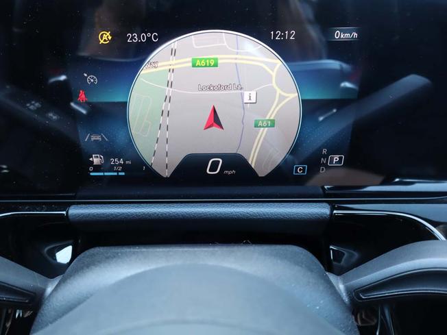 MERCEDES-BENZ GLA Photo 22