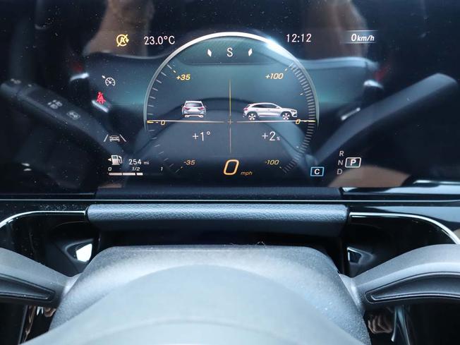 MERCEDES-BENZ GLA Photo 25