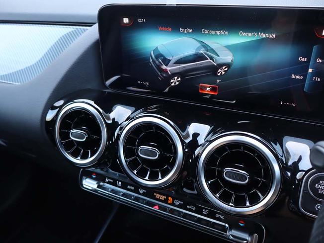 MERCEDES-BENZ GLA Photo 29