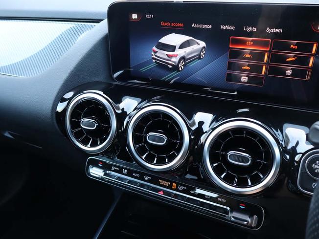 MERCEDES-BENZ GLA Photo 30