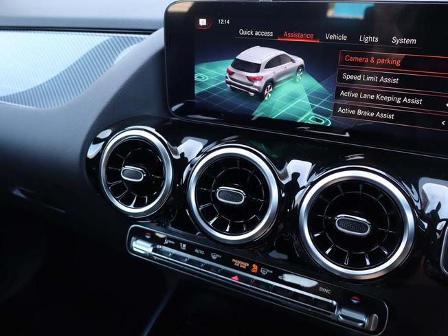 MERCEDES-BENZ GLA Photo 31