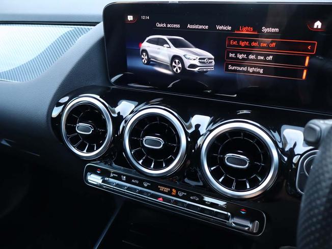 MERCEDES-BENZ GLA Photo 33