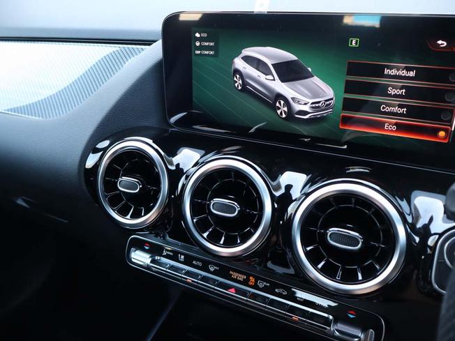 MERCEDES-BENZ GLA Photo 39