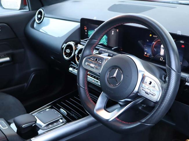 MERCEDES-BENZ GLA Photo 43