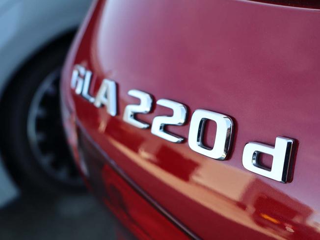 MERCEDES-BENZ GLA Photo 45