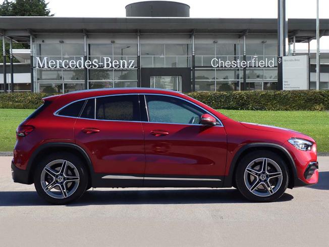 MERCEDES-BENZ GLA Photo 7