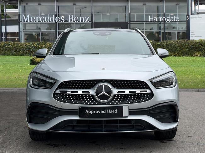 MERCEDES-BENZ GLA Photo 10