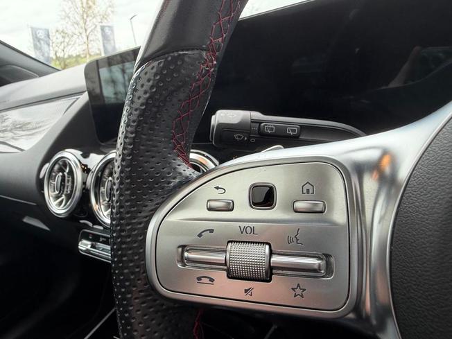 MERCEDES-BENZ GLA Photo 31