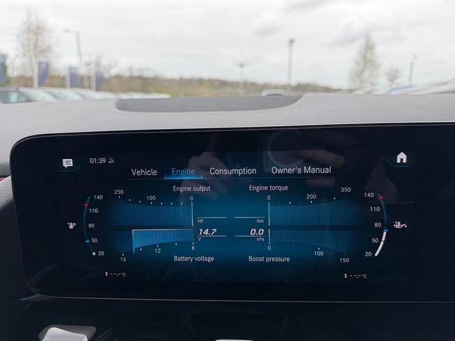 MERCEDES-BENZ GLA Photo 38
