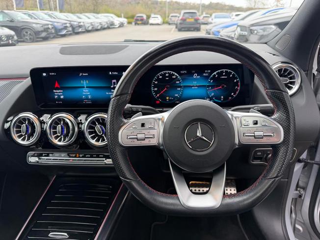 MERCEDES-BENZ GLA Photo 42