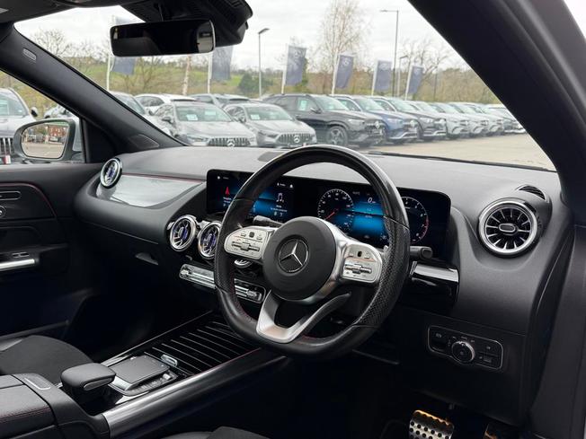 MERCEDES-BENZ GLA Photo 43