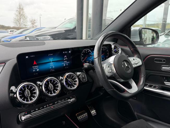 MERCEDES-BENZ GLA Photo 45