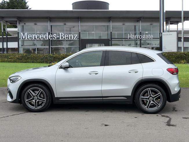 MERCEDES-BENZ GLA Photo 7