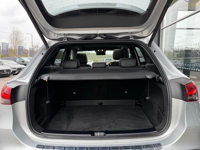 MERCEDES-BENZ GLA Photo 9
