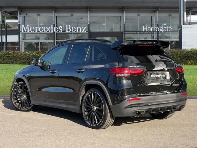 MERCEDES-BENZ GLA Photo 2