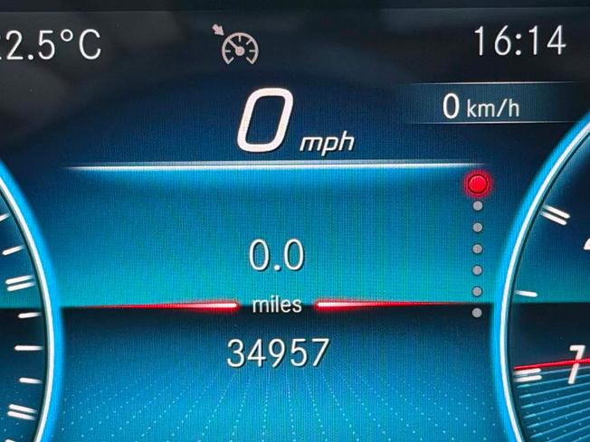 MERCEDES-BENZ GLA Photo 4