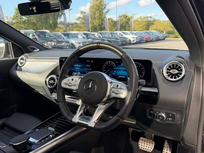 MERCEDES-BENZ GLA Photo 40