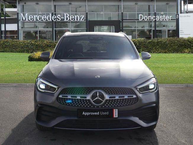 MERCEDES-BENZ GLA Photo 10