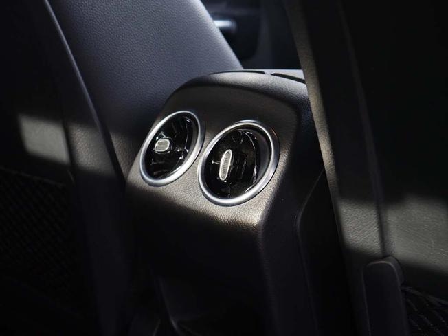 MERCEDES-BENZ GLA Photo 40