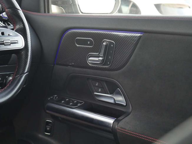 MERCEDES-BENZ GLA Photo 42