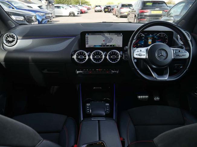 MERCEDES-BENZ GLA Photo 5