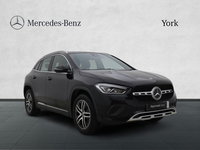 MERCEDES-BENZ GLA Photo 1