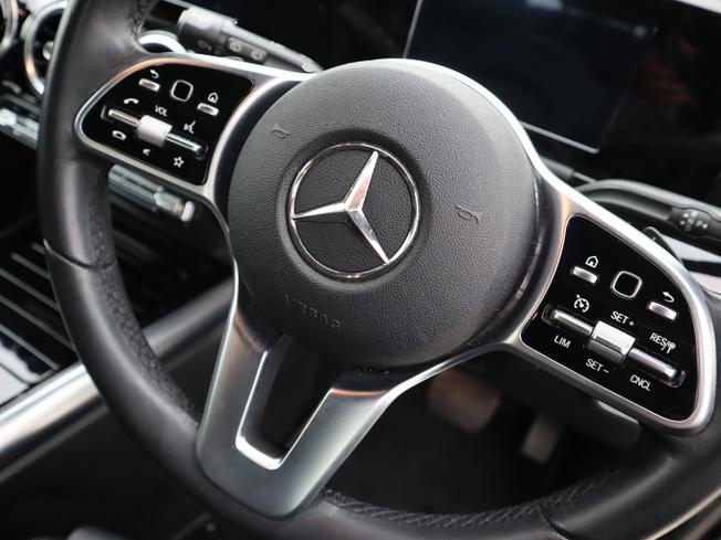 MERCEDES-BENZ GLA Photo 15