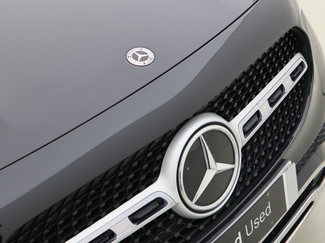 MERCEDES-BENZ GLA Photo 17