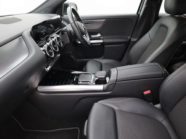 MERCEDES-BENZ GLA Photo 21