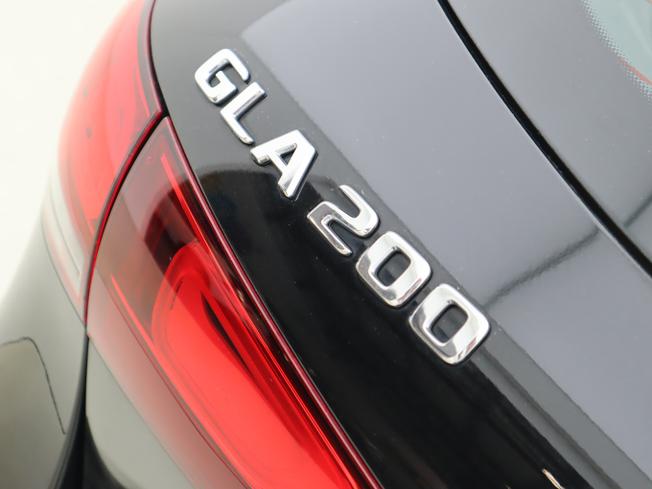 MERCEDES-BENZ GLA Photo 24