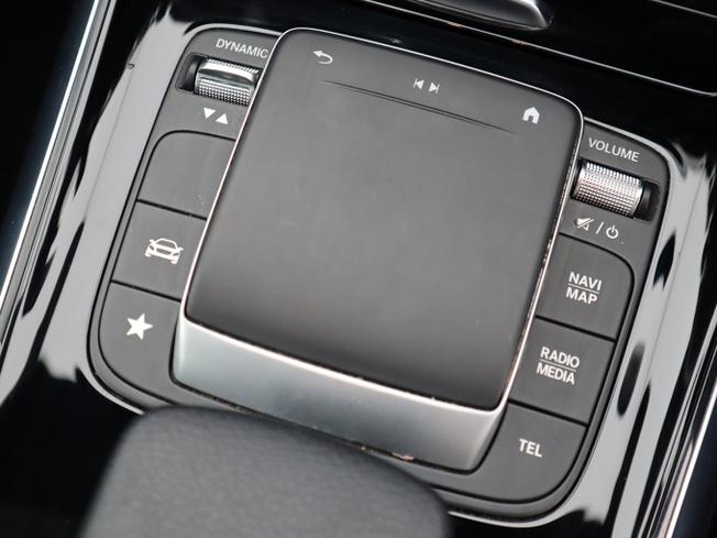 MERCEDES-BENZ GLA Photo 25