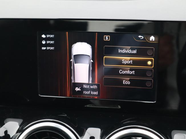 MERCEDES-BENZ GLA Photo 29