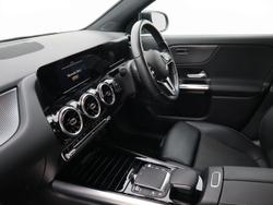 MERCEDES-BENZ GLA Photo 3