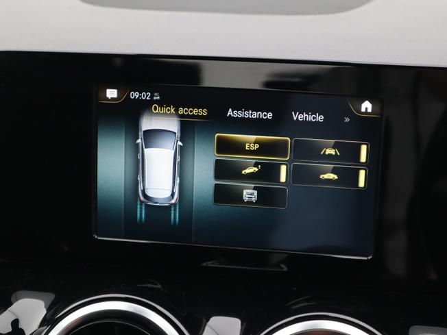 MERCEDES-BENZ GLA Photo 30