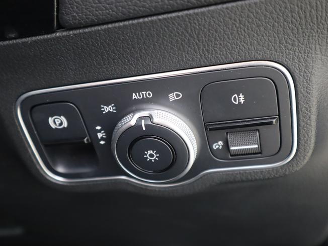 MERCEDES-BENZ GLA Photo 34