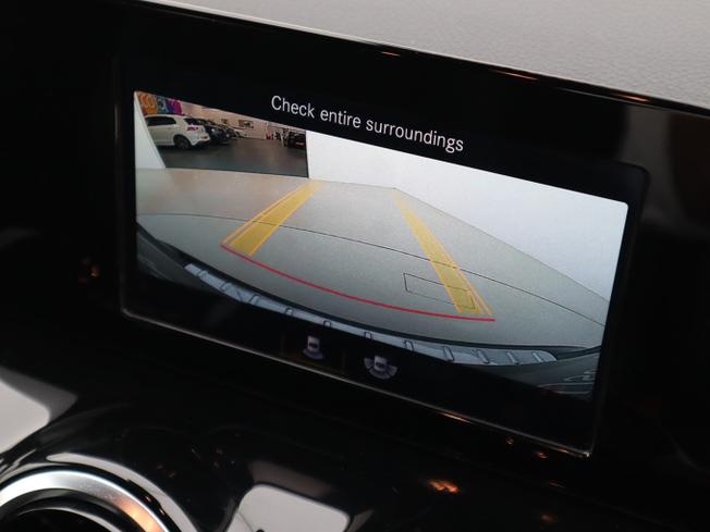 MERCEDES-BENZ GLA Photo 35