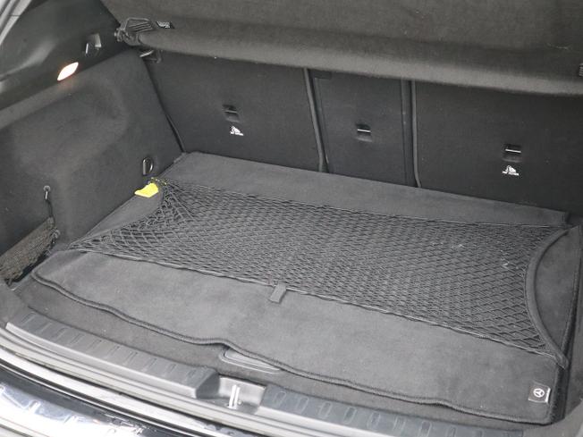 MERCEDES-BENZ GLA Photo 9