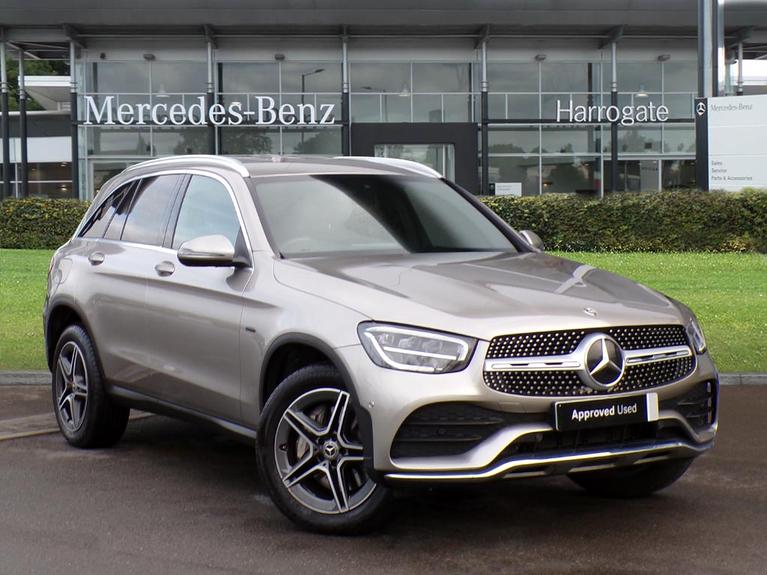 Used 2020 MERCEDES-BENZ Glc 2.0 GLC300de 13.5kWh AMG Line SUV 5dr Diesel Plug-in Hybrid G-Tronic+ 4MATIC Euro 6 (s/s) (306 ps) Mojave Silver at JCT600