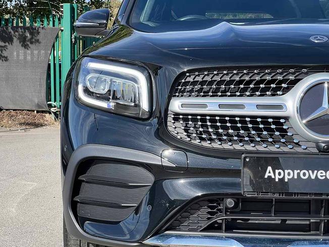 MERCEDES-BENZ GLB Photo 17