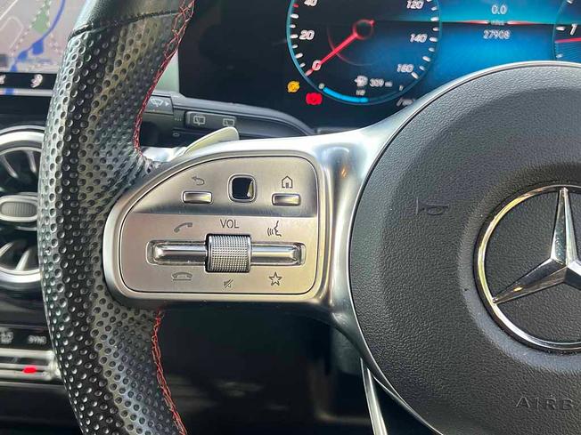 MERCEDES-BENZ GLB Photo 25