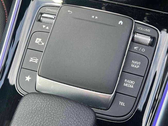 MERCEDES-BENZ GLB Photo 35