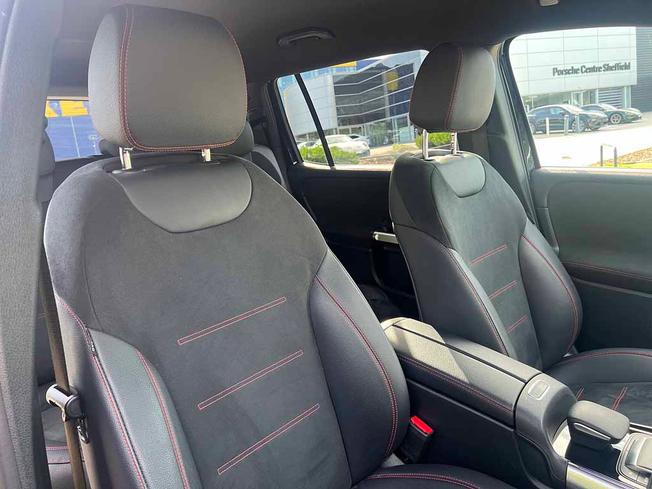MERCEDES-BENZ GLB Photo 39